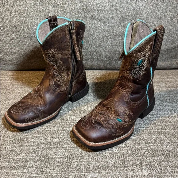Ariat Bright Eyes 2 Easy Fit western boots (Style: 10040328) Size 9 - Picture 2 of 11